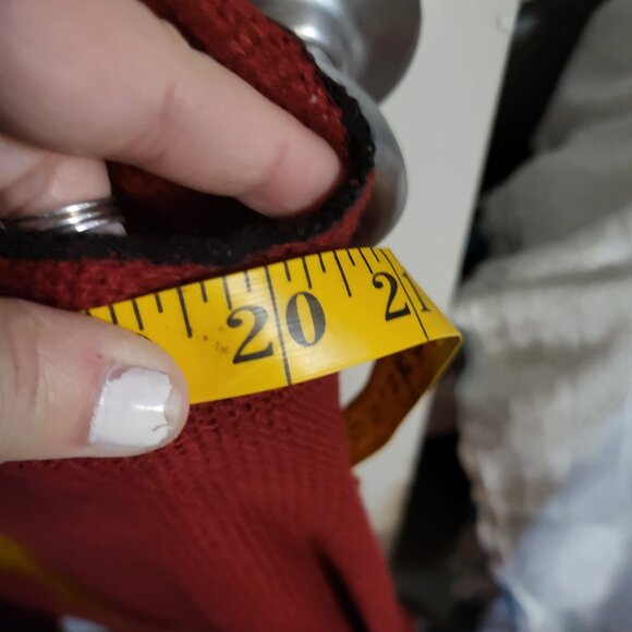 WOMANS ONE SIZE RED SWEATER CARDIGAN - Picture 3 of 3